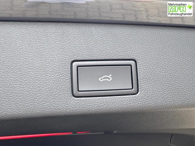 Volkswagen / Golf Variant / Grau / / / AHK+ACC+eHK+KAMERA+SHZ+KLIMA+LED+17 ALU