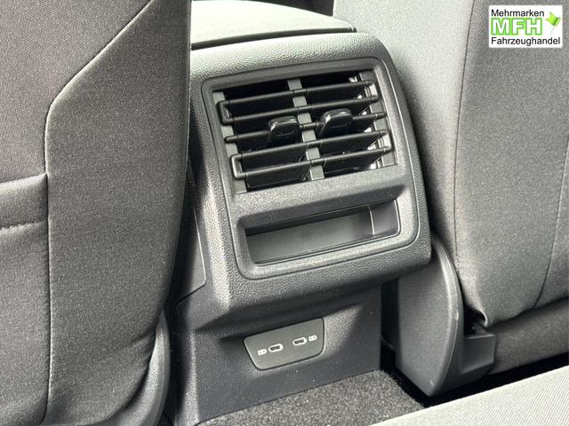 Volkswagen / Golf Variant / Grau / / / AHK+ACC+eHK+KAMERA+SHZ+KLIMA+LED+17 ALU