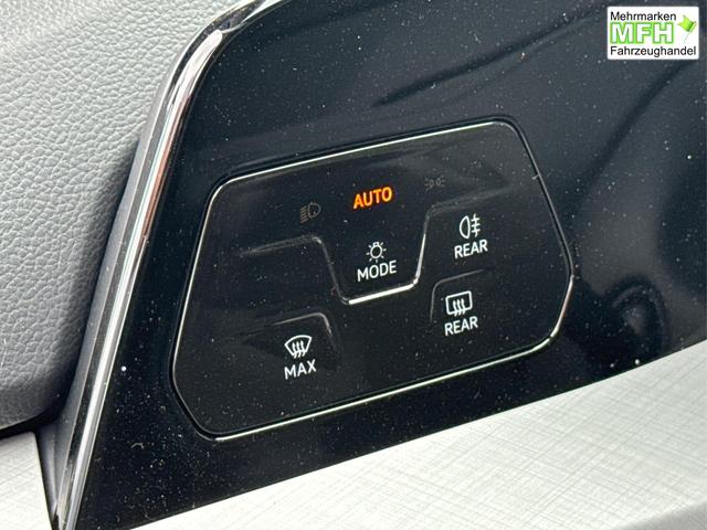 Volkswagen / Golf Variant / Grau / / / AHK+ACC+eHK+KAMERA+SHZ+KLIMA+LED+17 ALU