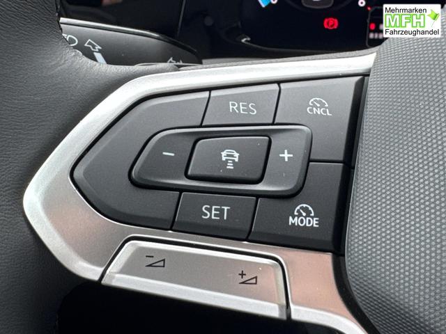 Volkswagen / Golf Variant / Grau / / / AHK+ACC+eHK+KAMERA+SHZ+KLIMA+LED+17 ALU