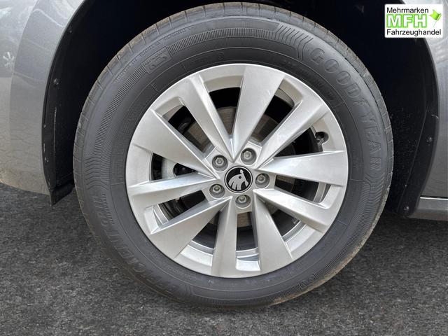 Skoda / Kamiq / Grau / / / SHZ+KAMERA+SMARTLINK+PDC+LED+16 ALU, Bei den verwendeten Bildern kann es sich um Beispielbilder handeln, ggf. teilweise mit Sonderausstattung.