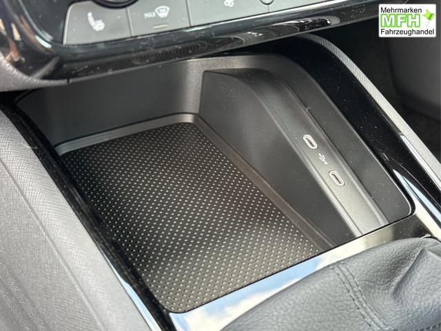 Skoda / Kamiq / Grau / / / SHZ+KAMERA+SMARTLINK+PDC+LED+16 ALU, Bei den verwendeten Bildern kann es sich um Beispielbilder handeln, ggf. teilweise mit Sonderausstattung.