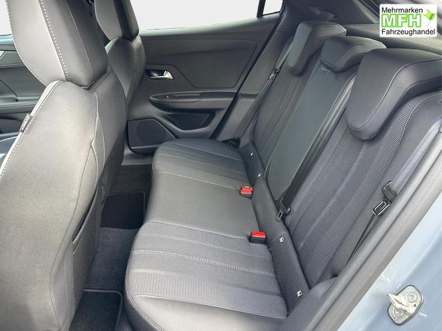 Opel / Mokka / Grau / / / SHZ+KAMERA+LED+PDC+17LM, Bei den verwendeten Bildern kann es sich um Beispielbilder handeln, ggf. teilweise mit Sonderausstattung.