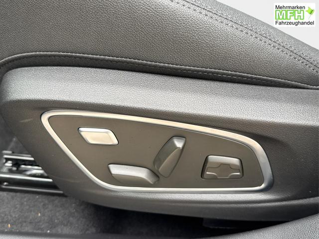 Renault / Austral / Blau / / / LED+KAMERA+PDC+19 LM, Bei den verwendeten Bildern kann es sich um Beispielbilder handeln, ggf. teilweise mit Sonderausstattung.