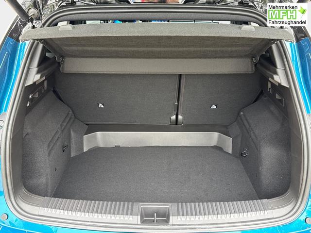 Renault / Austral / Blau / / / LED+KAMERA+PDC+19 LM, Bei den verwendeten Bildern kann es sich um Beispielbilder handeln, ggf. teilweise mit Sonderausstattung.