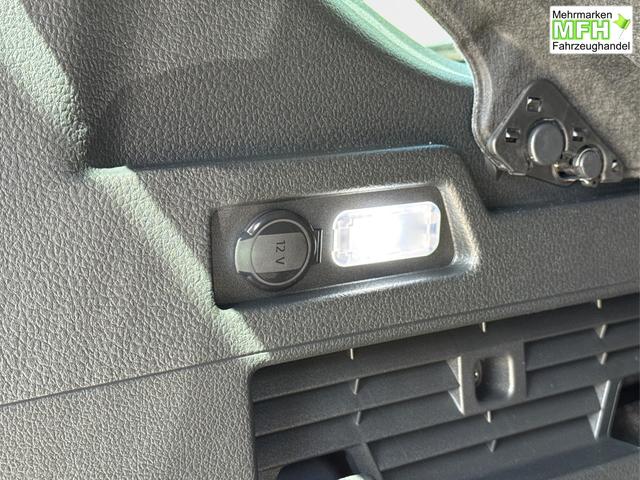 Volkswagen / Caddy Maxi / Grau / / / Caddy Maxi KAMERA+APP+PDC+ACC+LANE ASSIST, Bei den verwendeten Bildern kann es sich um Beispielbilder handeln, ggf. teilweise mit Sonderausstattung.