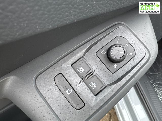 Volkswagen / Caddy Maxi / / / / Caddy Maxi KAMERA+APP+PDC+ACC+LANE ASSIST, Bei den verwendeten Bildern kann es sich um Beispielbilder handeln, ggf. teilweise mit Sonderausstattung.