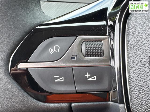 Peugeot / 208 / Schwarz / / / MAN6+SHZ+LED+PDC+TEMPOMAT, Bei den verwendeten Bildern kann es sich um Beispielbilder handeln, ggf. teilweise mit Sonderausstattung.