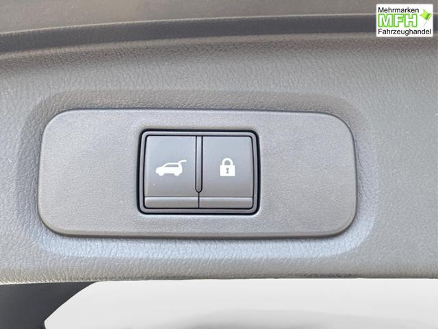 Nissan / Qashqai / Silber / / / KAMERA+ACC+PDC+EL.HECKKL.+SHZ+LED , Bei den verwendeten Bildern kann es sich um Beispielbilder handeln, ggf. teilweise mit Sonderausstattung.