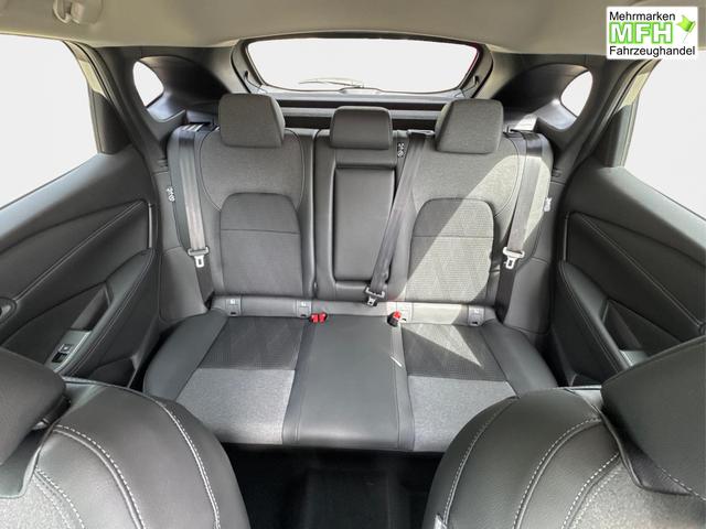 Nissan / Qashqai / Silber / / / KAMERA+ACC+PDC+EL.HECKKL.+SHZ+LED , Bei den verwendeten Bildern kann es sich um Beispielbilder handeln, ggf. teilweise mit Sonderausstattung.