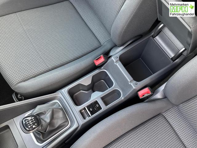 Volkswagen / Caddy Maxi / / / / Caddy Maxi KAMERA+APP+PDC+ACC+LANE ASSIST, Bei den verwendeten Bildern kann es sich um Beispielbilder handeln, ggf. teilweise mit Sonderausstattung.