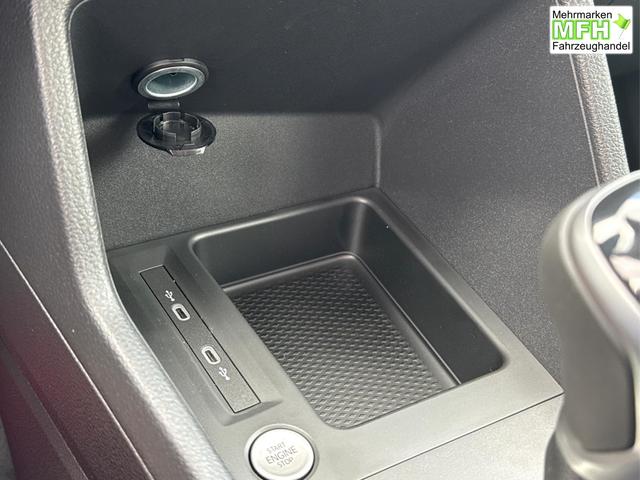 Volkswagen / Caddy Maxi / / / / Caddy Maxi KAMERA+APP+PDC+ACC+LANE ASSIST, Bei den verwendeten Bildern kann es sich um Beispielbilder handeln, ggf. teilweise mit Sonderausstattung.