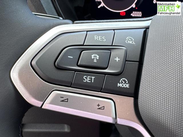 Volkswagen / Caddy Maxi / / / / Caddy Maxi KAMERA+APP+PDC+ACC+LANE ASSIST, Bei den verwendeten Bildern kann es sich um Beispielbilder handeln, ggf. teilweise mit Sonderausstattung.