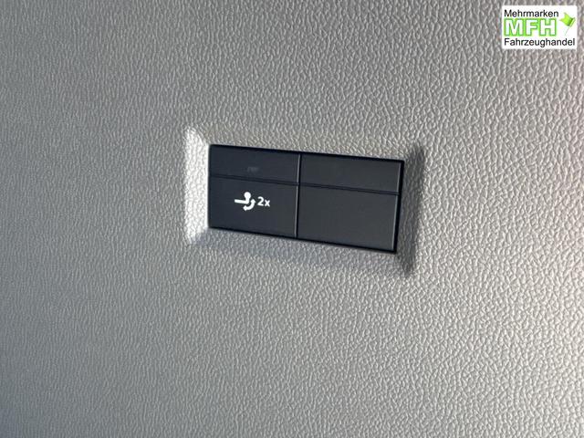 Volkswagen / T7 Caravelle / / / / KR+SHZ+AHK+GJR+KLIMAAUT.+ KAMERA+ PDC+ LED, Bei den verwendeten Bildern kann es sich um Beispielbilder handeln, ggf. teilweise mit Sonderausstattung.