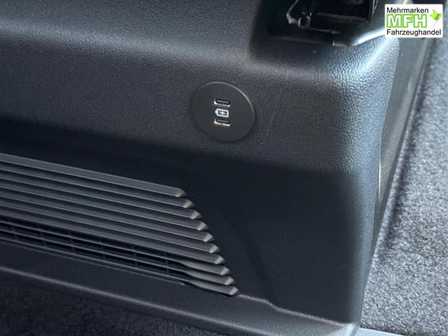 Volkswagen / T7 Caravelle / / / / KR+SHZ+AHK+GJR+KLIMAAUT.+ KAMERA+ PDC+ LED, Bei den verwendeten Bildern kann es sich um Beispielbilder handeln, ggf. teilweise mit Sonderausstattung.