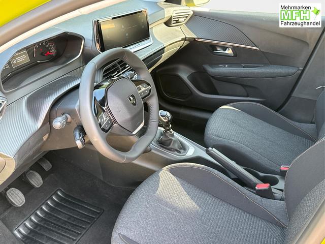 Peugeot / 208 / Gelb / / / MAN6+SHZ+LED+PDC+TEMPOMAT, Bei den verwendeten Bildern kann es sich um Beispielbilder handeln, ggf. teilweise mit Sonderausstattung.