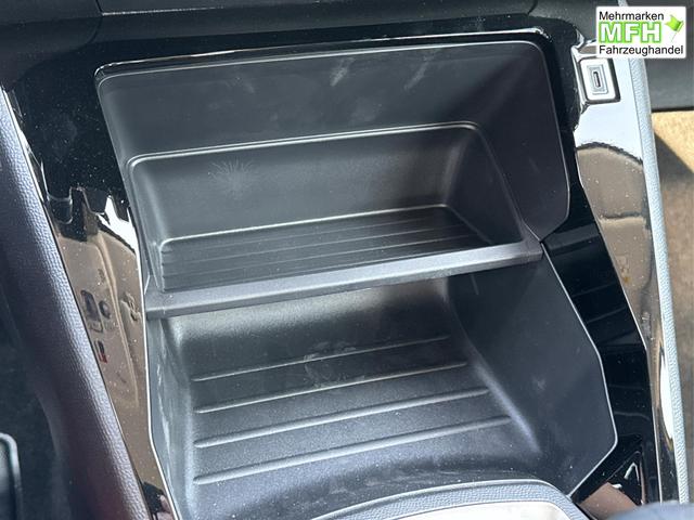 Peugeot / 208 / Gelb / / / MAN6+SHZ+LED+PDC+TEMPOMAT, Bei den verwendeten Bildern kann es sich um Beispielbilder handeln, ggf. teilweise mit Sonderausstattung.
