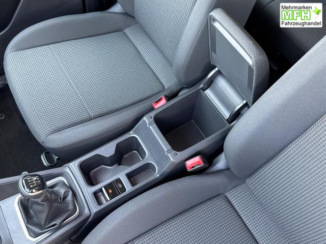 Volkswagen / Caddy Maxi / / / / Caddy Maxi KAMERA+APP+PDC+ACC+LANE ASSIST, Bei den verwendeten Bildern kann es sich um Beispielbilder handeln, ggf. teilweise mit Sonderausstattung.