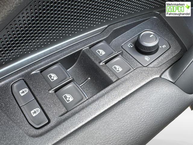 Volkswagen / Tayron / Silber / / / PLUG-IN+PANO+AHK+HuD+MATRIX+360 KAM+20ALU+ACC+eHK+BLACK STYLE