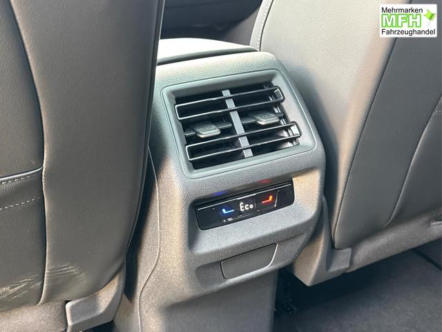 Volkswagen / Tayron / Silber / / / PLUG-IN+PANO+AHK+HuD+MATRIX+360 KAM+20ALU+ACC+eHK+BLACK STYLE
