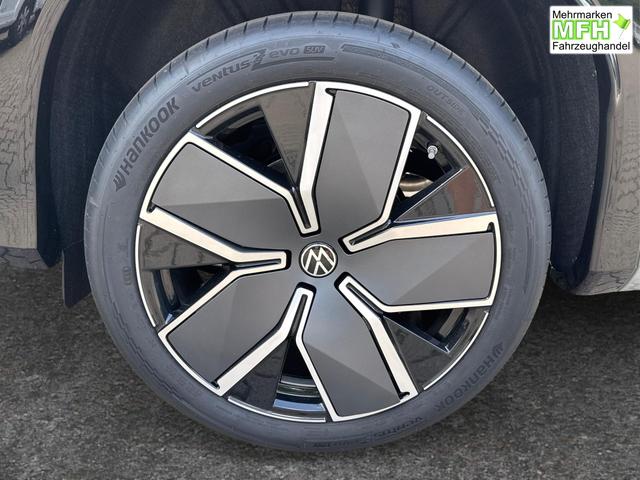 Volkswagen / Tayron / Silber / / / PLUG-IN+PANO+AHK+HuD+MATRIX+360 KAM+20ALU+ACC+eHK+BLACK STYLE