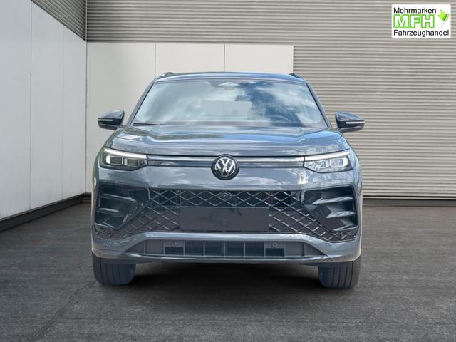 Volkswagen / Tayron / Grau / / / PLUG-IN+PANO+AHK+HuD+MATRIX+360 KAM+20ALU+ACC+eHK+BLACK STYLE