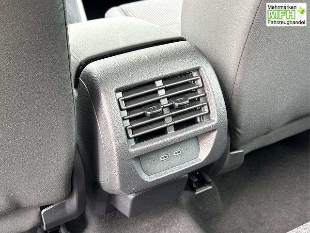 Volkswagen / Caddy Maxi / / / / Caddy Maxi +PDC v+h+KAMERA+SHZ+GJR+ACC+LANE ASSIST