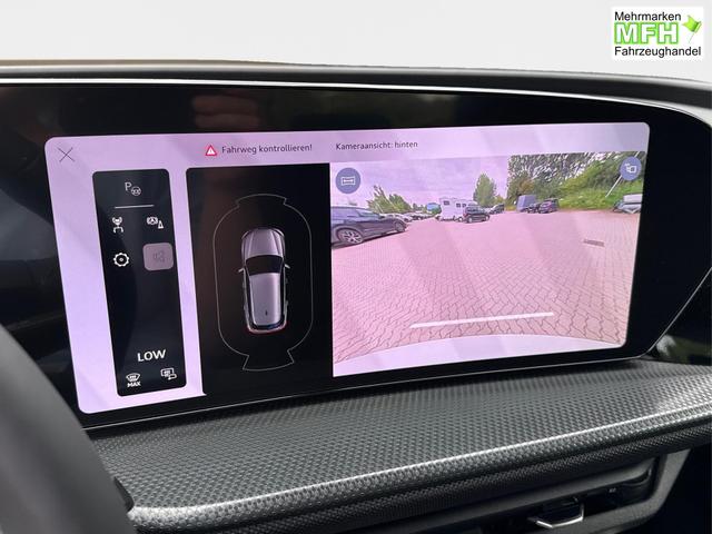 Audi / Q5 / Wei&szlig; / / / QUATTRO+NAVI+KAMERA+AHK+SHZ+PDC+ACC, Bei den verwendeten Bildern kann es sich um Beispielbilder handeln, ggf. teilweise mit Sonderausstattung.