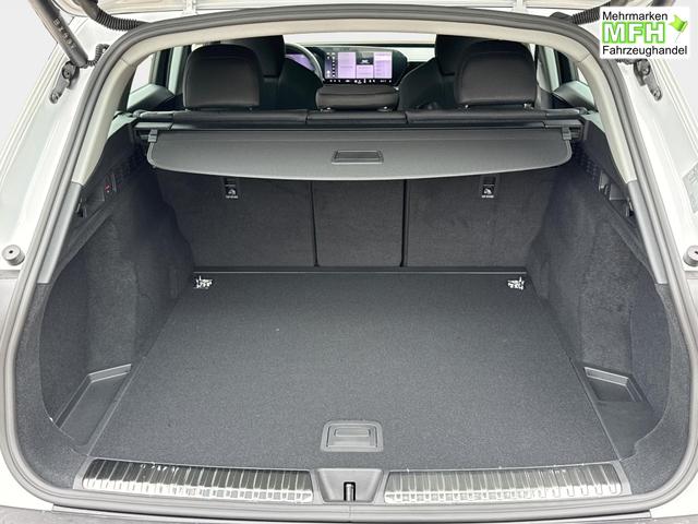 Audi / Q5 / Wei&szlig; / / / QUATTRO+NAVI+KAMERA+AHK+SHZ+PDC+ACC, Bei den verwendeten Bildern kann es sich um Beispielbilder handeln, ggf. teilweise mit Sonderausstattung.