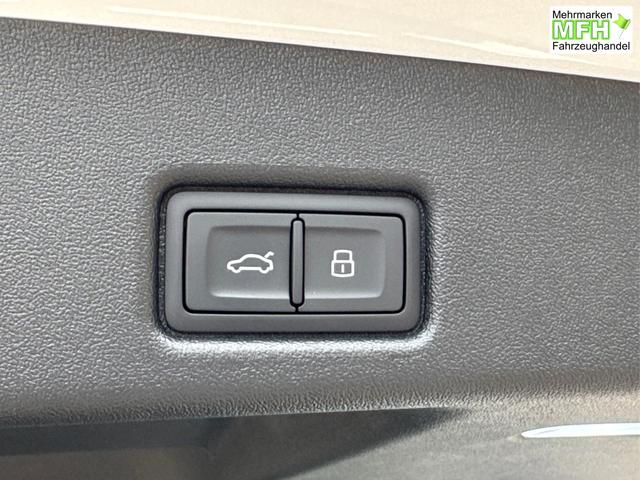 Audi / Q5 / Wei&szlig; / / / QUATTRO+NAVI+KAMERA+AHK+SHZ+PDC+ACC, Bei den verwendeten Bildern kann es sich um Beispielbilder handeln, ggf. teilweise mit Sonderausstattung.