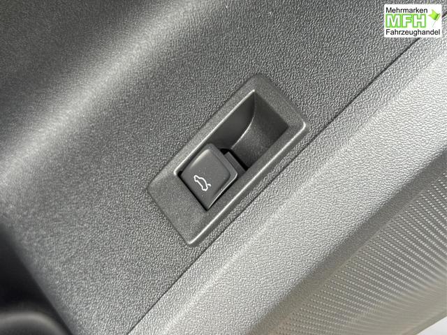 Audi / Q5 / Wei&szlig; / / / QUATTRO+NAVI+KAMERA+AHK+SHZ+PDC+ACC, Bei den verwendeten Bildern kann es sich um Beispielbilder handeln, ggf. teilweise mit Sonderausstattung.