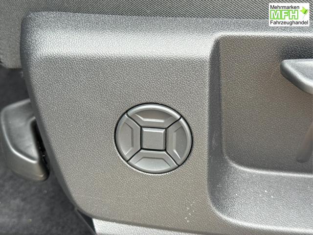 Audi / Q5 / Wei&szlig; / / / QUATTRO+NAVI+KAMERA+AHK+SHZ+PDC+ACC, Bei den verwendeten Bildern kann es sich um Beispielbilder handeln, ggf. teilweise mit Sonderausstattung.