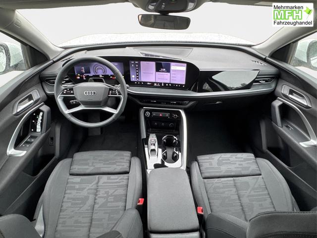 Audi / Q5 / Wei&szlig; / / / QUATTRO+AHK+NAVI+KAMERA+SHZ+PDC+ACC