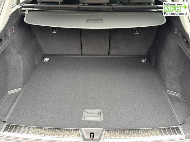 Audi / Q5 / Wei&szlig; / / / QUATTRO+AHK+NAVI+KAMERA+SHZ+PDC+ACC