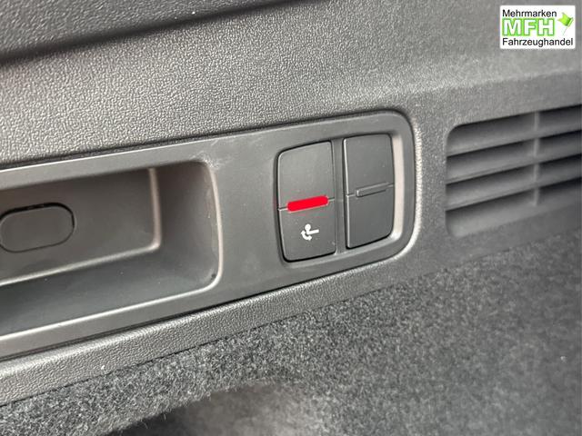 Audi / Q5 / Wei&szlig; / / / QUATTRO+AHK+NAVI+KAMERA+SHZ+PDC+ACC