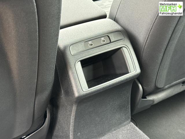 Audi / Q5 / Wei&szlig; / / / QUATTRO+AHK+NAVI+KAMERA+SHZ+PDC+ACC