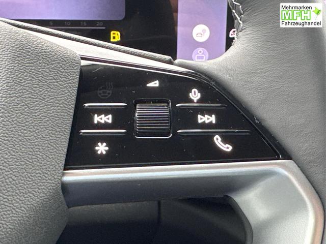 Audi / Q5 / Wei&szlig; / / / QUATTRO+AHK+NAVI+KAMERA+SHZ+PDC+ACC