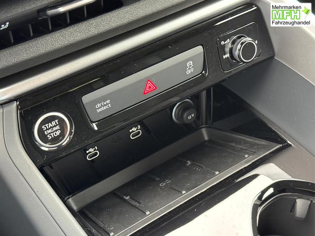 Audi / Q5 / Wei&szlig; / / / QUATTRO+AHK+NAVI+KAMERA+SHZ+PDC+ACC