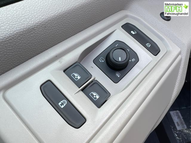 Volkswagen / T7 Multivan / / / / LANG 4x4+7-SITZER+MATRIX+AHK+KAMERA+SHZ+17 ALU, Bei den verwendeten Bildern kann es sich um Beispielbilder handeln, ggf. teilweise mit Sonderausstattung.