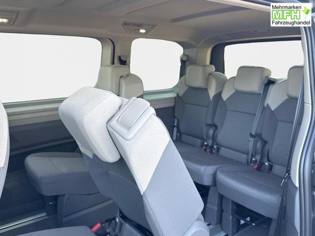 Volkswagen / T7 Multivan / / / / KURZ 4x4+7-SITZER+MATRIX+AHK+KAMERA+SHZ+17 ALU, Bei den verwendeten Bildern kann es sich um Beispielbilder handeln, ggf. teilweise mit Sonderausstattung.