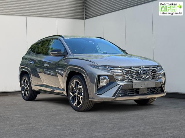 Hyundai / TUCSON / Grau / / / 4WD+NAVI+KAMERA+SHZ+LED+19''ALU+PDC, Bei den verwendeten Bildern kann es sich um Beispielbilder handeln, ggf. teilweise mit Sonderausstattung.