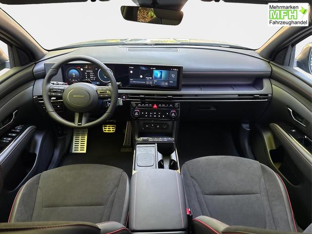 Hyundai / TUCSON / Grau / / / 4WD+NAVI+KAMERA+SHZ+LED+19''ALU+PDC, Bei den verwendeten Bildern kann es sich um Beispielbilder handeln, ggf. teilweise mit Sonderausstattung.