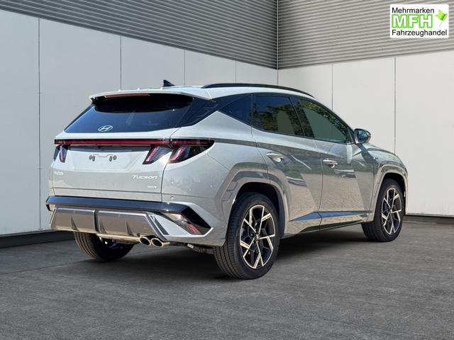 Hyundai / TUCSON / Grau / / / 4WD+NAVI+KAMERA+SHZ+LED+19''ALU+PDC, Bei den verwendeten Bildern kann es sich um Beispielbilder handeln, ggf. teilweise mit Sonderausstattung.