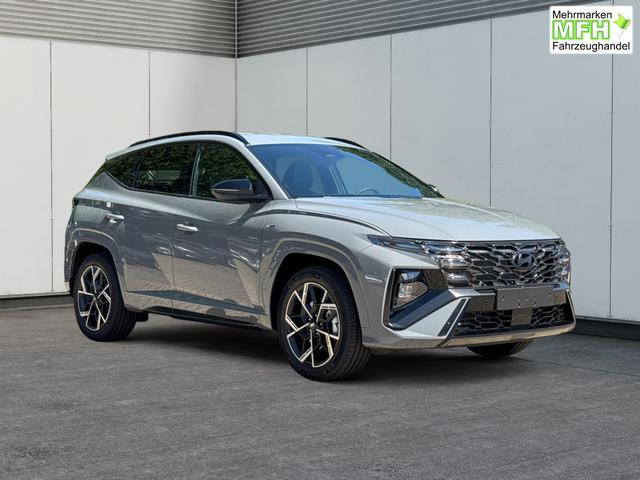 Hyundai / TUCSON / Grau / / / 4WD+NAVI+KAMERA+SHZ+LED+19''ALU+PDC, Bei den verwendeten Bildern kann es sich um Beispielbilder handeln, ggf. teilweise mit Sonderausstattung.