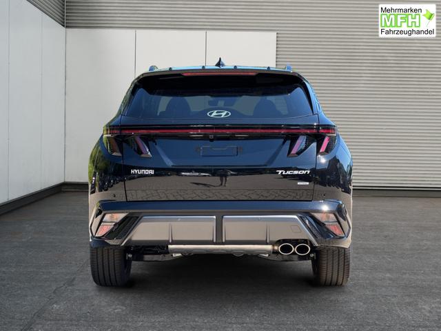 Hyundai / TUCSON / Schwarz / / / 4WD+NAVI+KAMERA+SHZ+LED+19''ALU+PDC, Bei den verwendeten Bildern kann es sich um Beispielbilder handeln, ggf. teilweise mit Sonderausstattung.