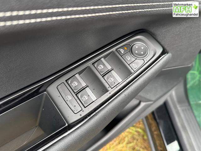 Renault / Austral / Schwarz / / / EL.HECKKL+LED+KAMERA+PDC+19LM, Bei den verwendeten Bildern kann es sich um Beispielbilder handeln, ggf. teilweise mit Sonderausstattung.