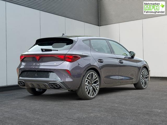 Cupra / Leon / Violett / / / NAVI+KAMERA+KESSY+MEMORY+SHZ+ACC+PDC+LED+19 ALU, Bei den verwendeten Bildern kann es sich um Beispielbilder handeln, ggf. teilweise mit Sonderausstattung.