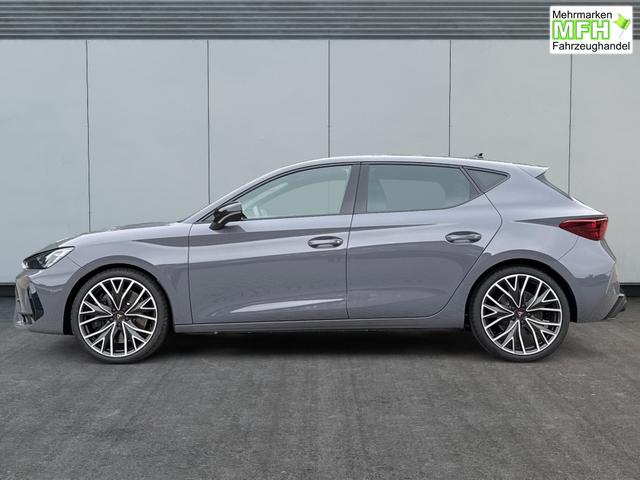 Cupra / Leon / Grau / / / NAVI+KAMERA+KESSY+MEMORY+SHZ+ACC+PDC+LED+19 ALU, Bei den verwendeten Bildern kann es sich um Beispielbilder handeln, ggf. teilweise mit Sonderausstattung.