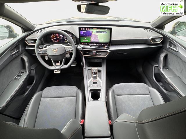 Cupra / Leon / Grau / / / NAVI+KAMERA+KESSY+MEMORY+SHZ+ACC+PDC+LED+19 ALU, Bei den verwendeten Bildern kann es sich um Beispielbilder handeln, ggf. teilweise mit Sonderausstattung.