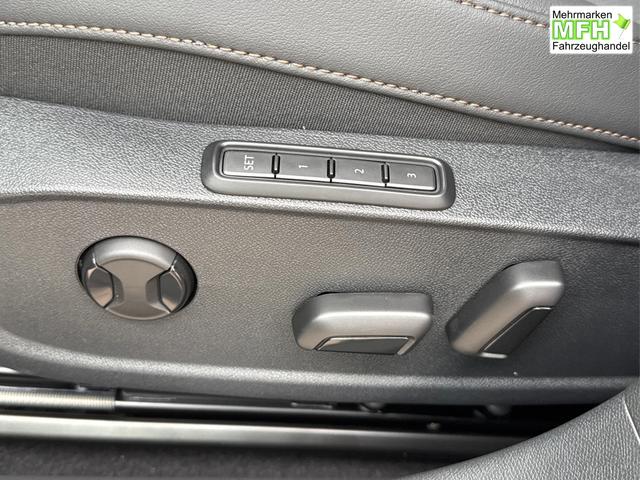 Cupra / Leon / Grau / / / NAVI+KAMERA+KESSY+MEMORY+SHZ+ACC+PDC+LED+19 ALU, Bei den verwendeten Bildern kann es sich um Beispielbilder handeln, ggf. teilweise mit Sonderausstattung.